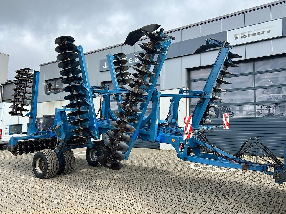 J.Reiff Sarl
Herr Stefan Neukirch - 77 Z.I in den - Дисковая борона: фото 2 J.Reiff Sarl
Herr Stefan Neukirch - 77 Z.I in den - Дисковая борона: фото 2