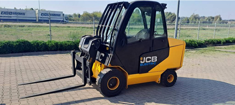 JCB TLT 30-19E 2WD - Электропогрузчик: фото 1 JCB TLT 30-19E 2WD - Электропогрузчик: фото 1