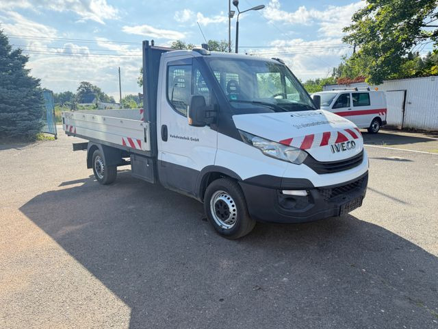 Iveco Daily 35 S 12 - Малотоннажный бортовой грузовик: фото 1 Iveco Daily 35 S 12 - Малотоннажный бортовой грузовик: фото 1
