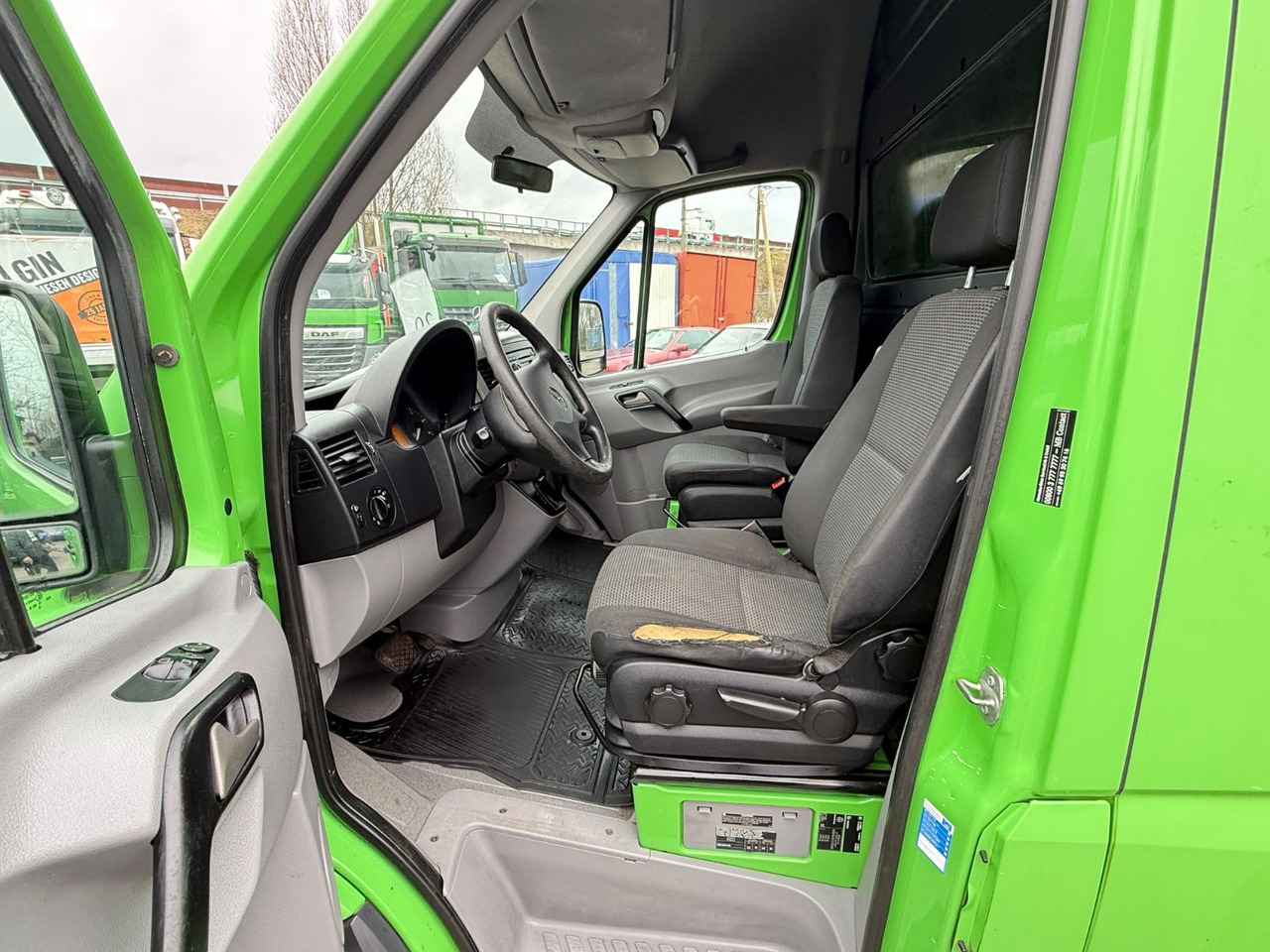 Цельнометаллический фургон Mercedes-Benz Sprinter 313 CDI: фото 9