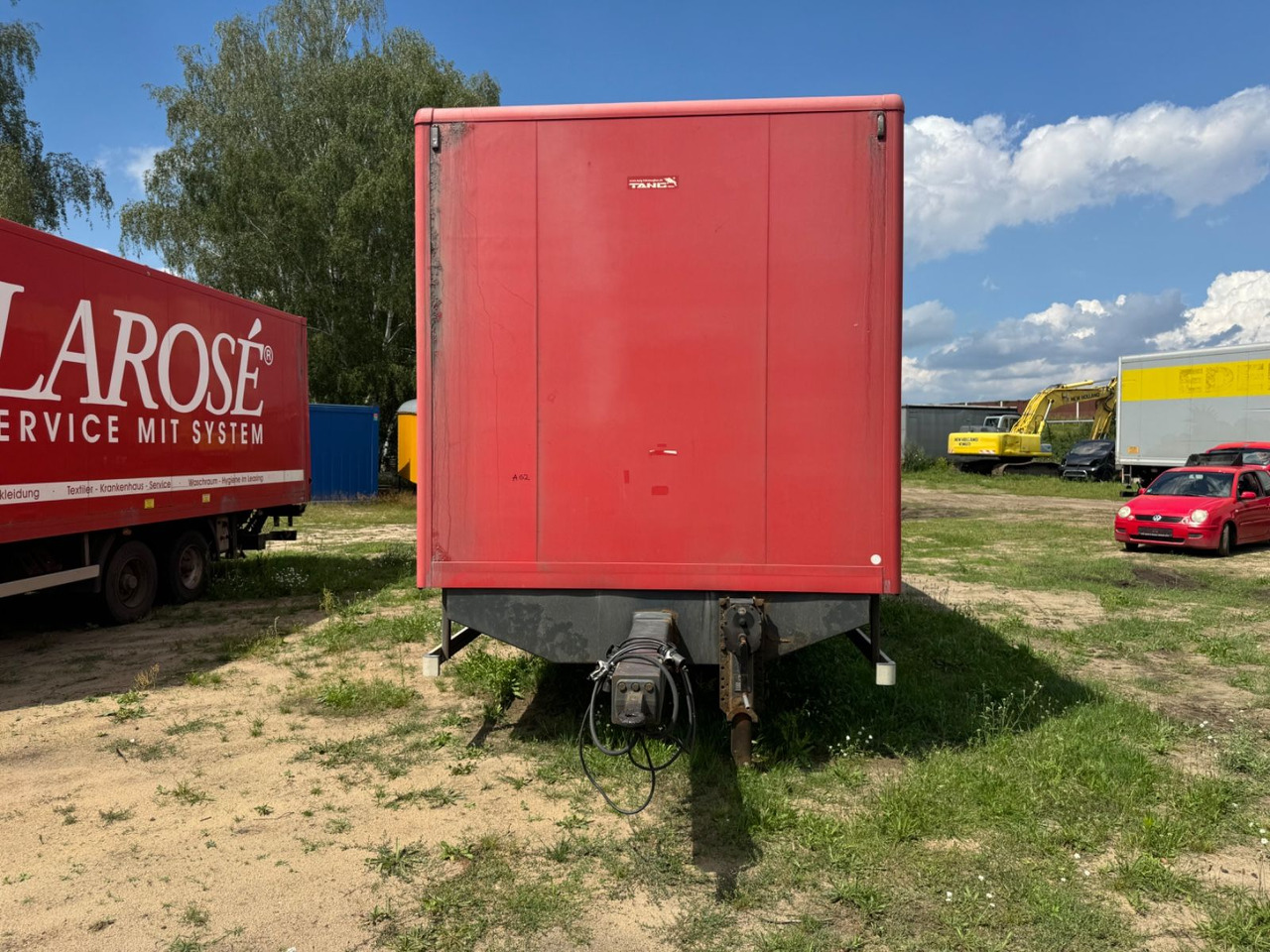 Tank Karl ZK 107 - Прицеп-фургон: фото 2 Tank Karl ZK 107 - Прицеп-фургон: фото 2