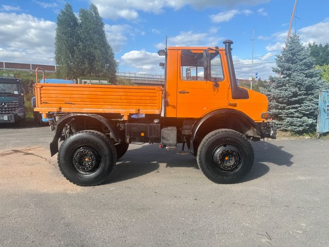 Unimog 2100 4x4 - Грузовик бортовой/ Платформа: фото 5 Unimog 2100 4x4 - Грузовик бортовой/ Платформа: фото 5