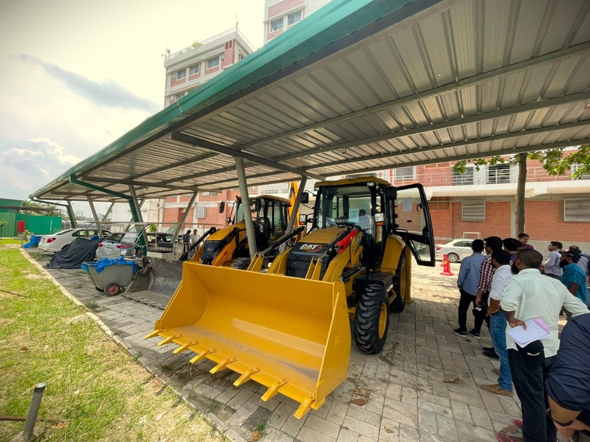 CATERPILLAR 424 - Экскаватор-погрузчик: фото 5 CATERPILLAR 424 - Экскаватор-погрузчик: фото 5