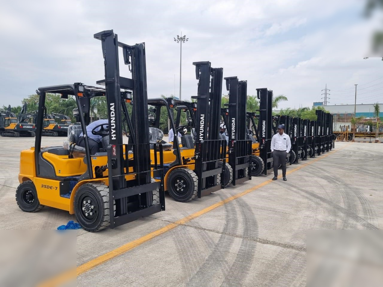 HYUNDAI 35DE-7 - Вилочный погрузчик: фото 5 HYUNDAI 35DE-7 - Вилочный погрузчик: фото 5