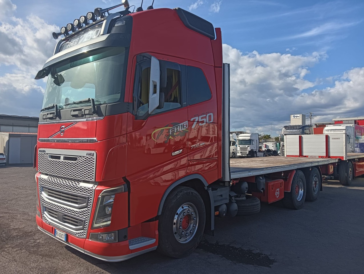 Грузовик бортовой/ Платформа VOLVO FH16 750: фото 18