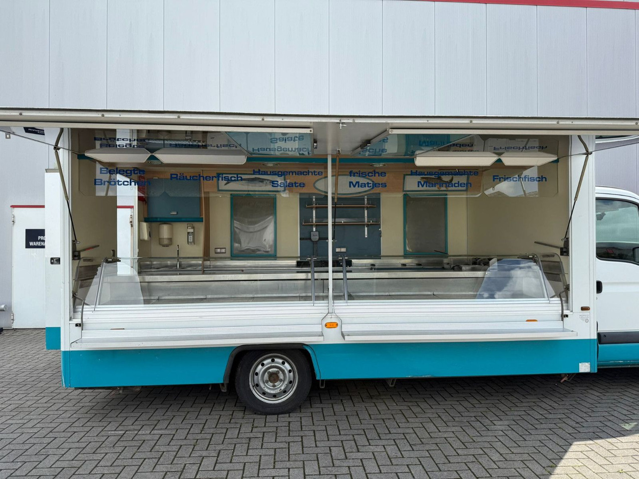 Renault Borco Höhns Fischmobil - Торговый грузовик: фото 1 Renault Borco Höhns Fischmobil - Торговый грузовик: фото 1