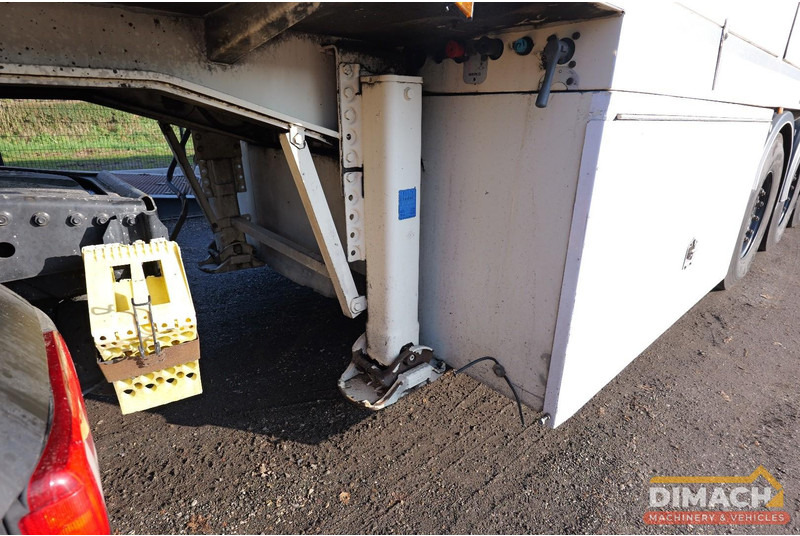 M.C. Machines MCM Cementdekvloeren oplegger 2 assen gestuurd - afstandbediening chape cement mortel screed mortart estrich concrete floors - Прицеп: фото 2 M.C. Machines MCM Cementdekvloeren oplegger 2 assen gestuurd - afstandbediening chape cement mortel screed mortart estrich concrete floors - Прицеп: фото 2