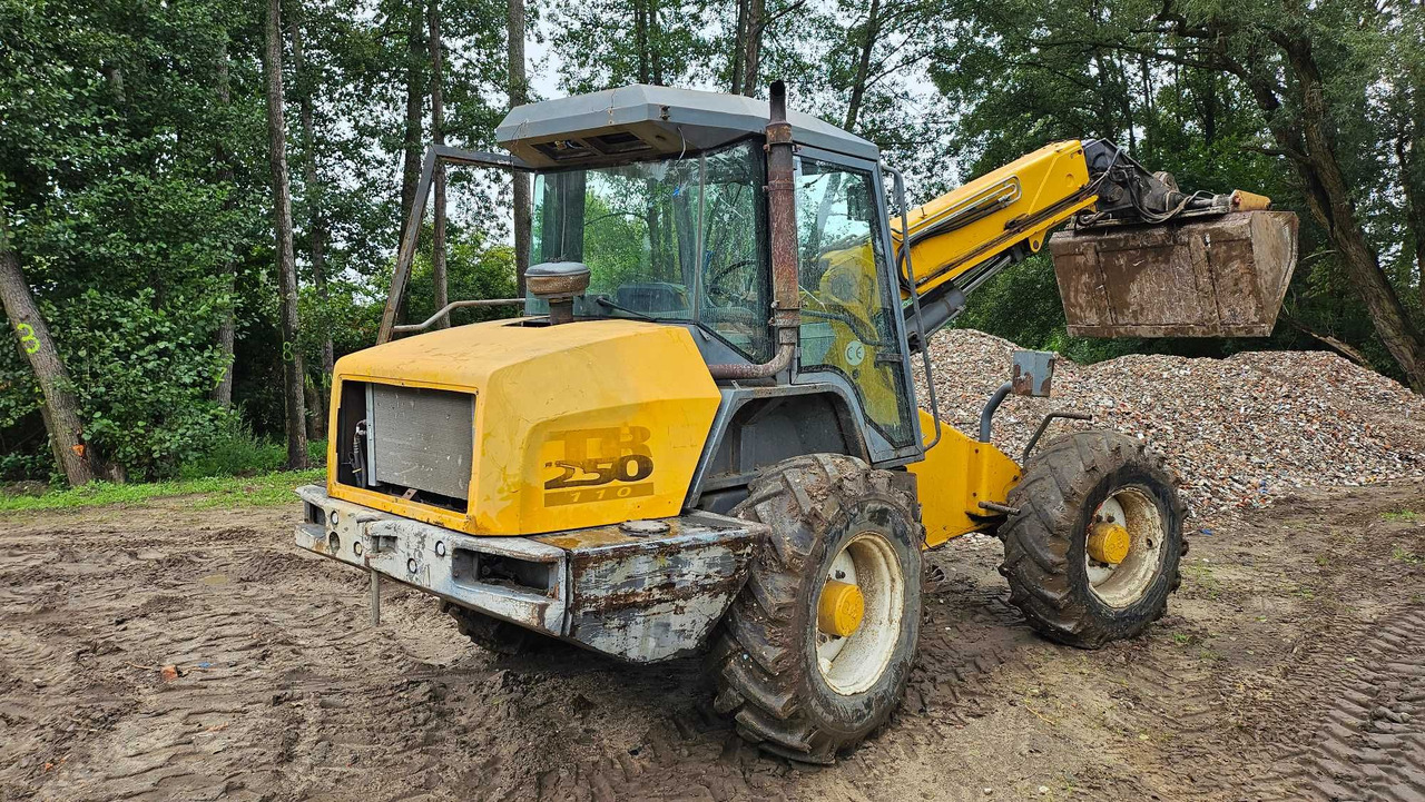 Ładowarka teleskopowa MATBRO TR250-110 Powershift jcb - Телескопический фронтальный погрузчик: фото 2 Ładowarka teleskopowa MATBRO TR250-110 Powershift jcb - Телескопический фронтальный погрузчик: фото 2