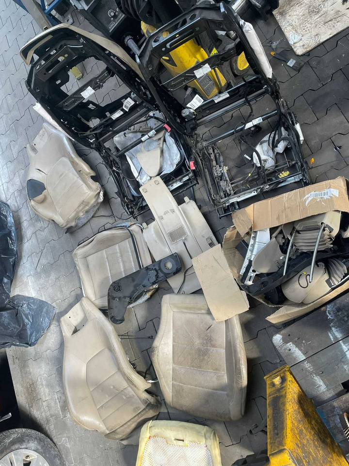 Fotele do Mercedes W 207 kabrio - Сиденье для Легковых автомобилей: фото 2 Fotele do Mercedes W 207 kabrio - Сиденье для Легковых автомобилей: фото 2