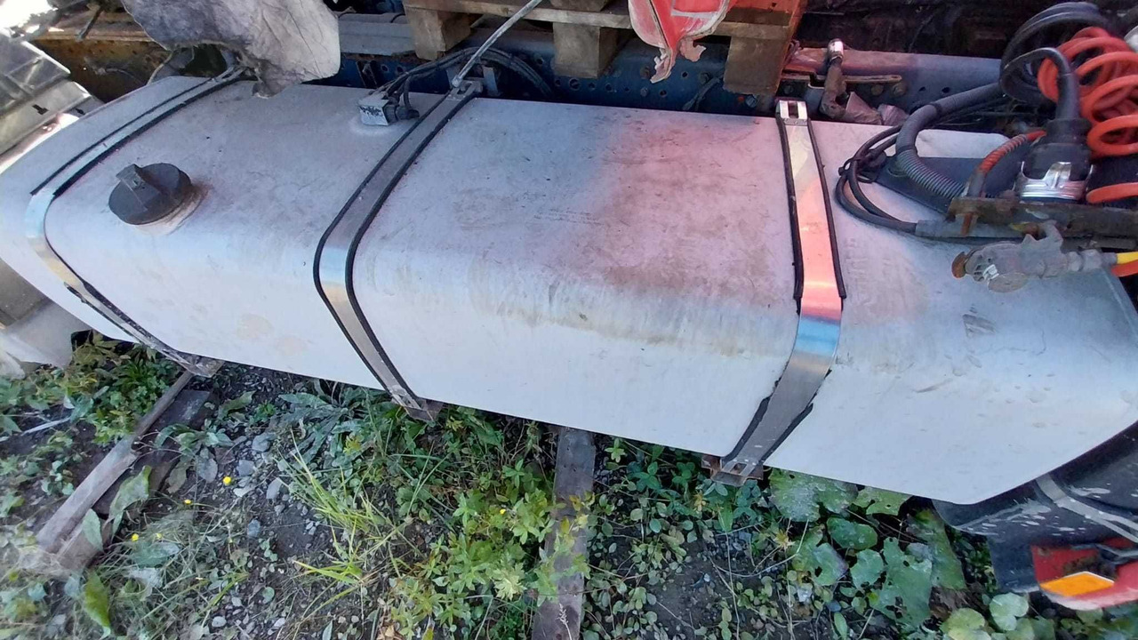 Zbiornik paliwowa bak IVECO STRALIS hiway mega e5 aluminiowy 570/600 - Топливный бак для Грузовиков: фото 1 Zbiornik paliwowa bak IVECO STRALIS hiway mega e5 aluminiowy 570/600 - Топливный бак для Грузовиков: фото 1