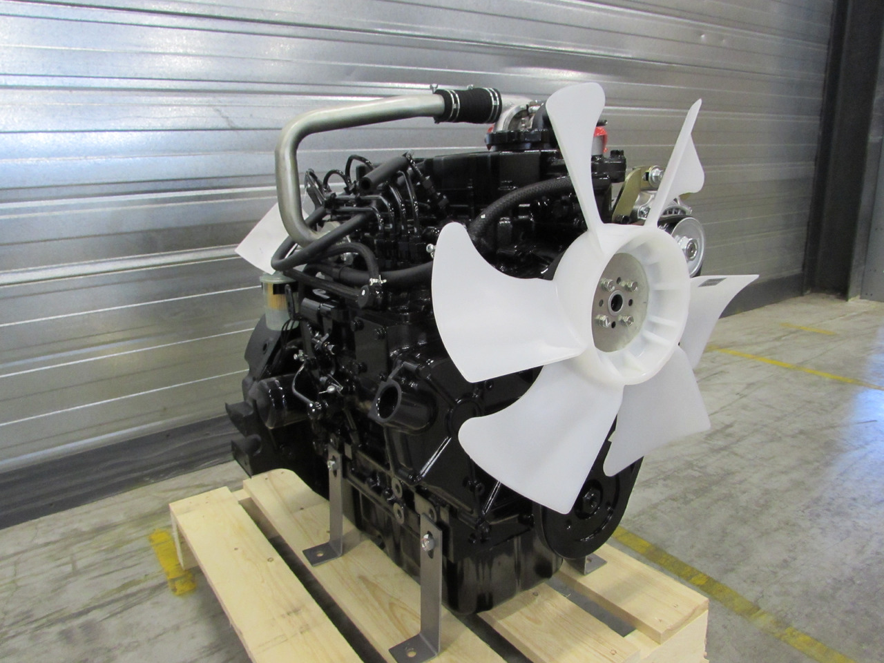 Mitsubishi New engine S4L2-Z5T61SD 17.7kw@1500 rpm stage 5 - Двигатель для Электрогенераторов: фото 4 Mitsubishi New engine S4L2-Z5T61SD 17.7kw@1500 rpm stage 5 - Двигатель для Электрогенераторов: фото 4