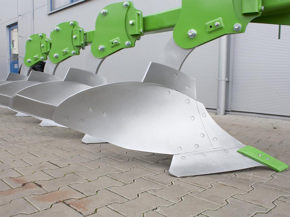 Bomet Pflüge / Single-beam plow / Charrue mono-poutre / Aratro / Плуг / Pług jednobelkowy Libra 3+1 - Плуг: фото 4 Bomet Pflüge / Single-beam plow / Charrue mono-poutre / Aratro / Плуг / Pług jednobelkowy Libra 3+1 - Плуг: фото 4