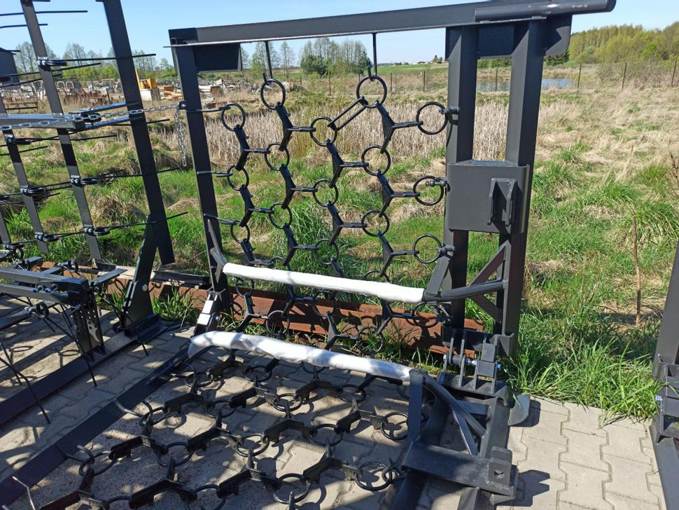 METAL-TECHNIK Wiesenegge / Meadow harrow / Herse de prairie / Strigliatrice / Полевая волокуша / Włóka łąkowa 4 m - Луговая борона: фото 3 METAL-TECHNIK Wiesenegge / Meadow harrow / Herse de prairie / Strigliatrice / Полевая волокуша / Włóka łąkowa 4 m - Луговая борона: фото 3