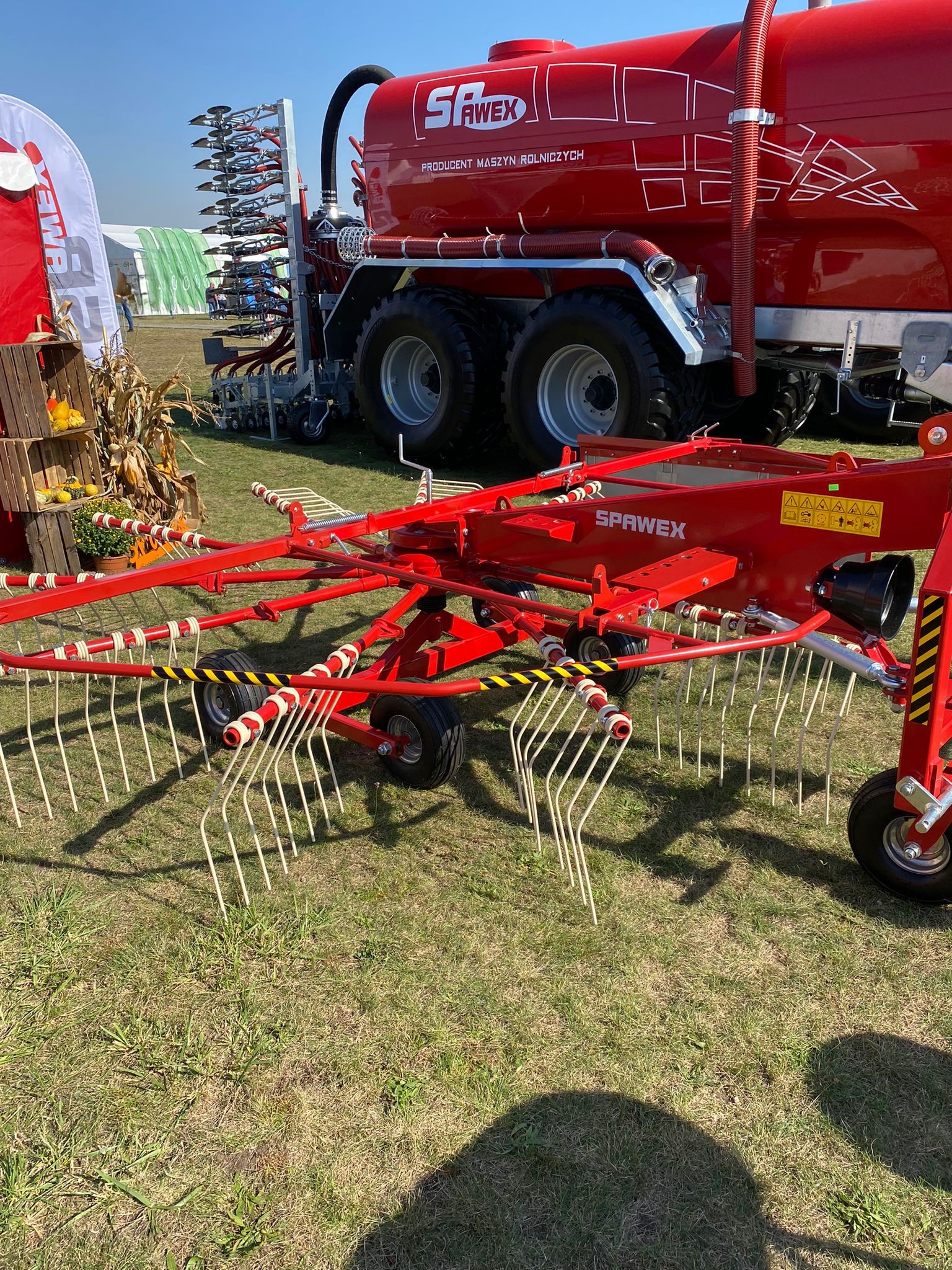 Spawex Kreiselschwader / Rake / Andaineur / Rastrillo / Rastrello / Zgrabiarka 4,5 m - Сеноворошилка: фото 5 Spawex Kreiselschwader / Rake / Andaineur / Rastrillo / Rastrello / Zgrabiarka 4,5 m - Сеноворошилка: фото 5