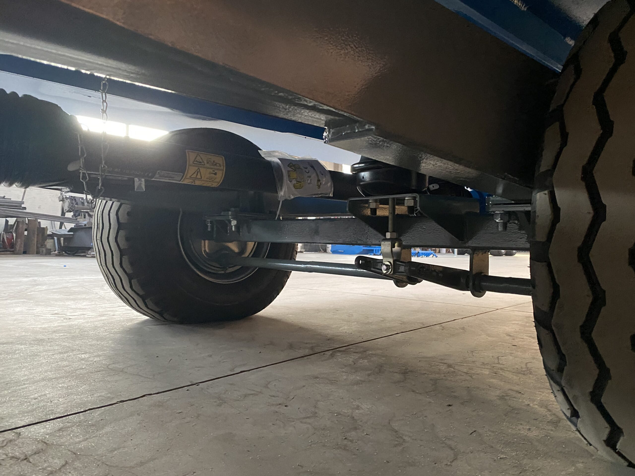 ZAMET Futtermischwagen / Feed mixer / Melangeuse / Carro miscelatore / Vagoneta 2 sinfines / Кормораздатчик 2 шнека / Wóz paszowy 14 m3 в лизинг ZAMET Futtermischwagen / Feed mixer / Melangeuse / Carro miscelatore / Vagoneta 2 sinfines / Кормораздатчик 2 шнека / Wóz paszowy 14 m3: фото 8 ZAMET Futtermischwagen / Feed mixer / Melangeuse / Carro miscelatore / Vagoneta 2 sinfines / Кормораздатчик 2 шнека / Wóz paszowy 14 m3 в лизинг ZAMET Futtermischwagen / Feed mixer / Melangeuse / Carro miscelatore / Vagoneta 2 sinfines / Кормораздатчик 2 шнека / Wóz paszowy 14 m3: фото 8