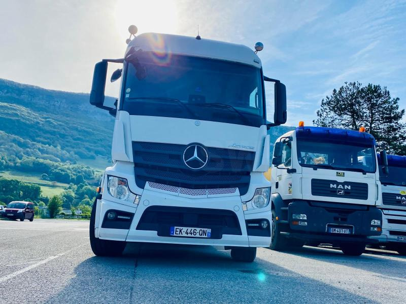 MERCEDES Tracteur routier ACTROS 1851 4X2 avec KIT HYDRAULIQUE - Тягач: фото 5 MERCEDES Tracteur routier ACTROS 1851 4X2 avec KIT HYDRAULIQUE - Тягач: фото 5