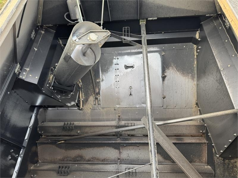 Навесное оборудование для комбайна New Holland CR9080 c/w 30ft Varifeed Header: фото 20 Навесное оборудование для комбайна New Holland CR9080 c/w 30ft Varifeed Header: фото 20