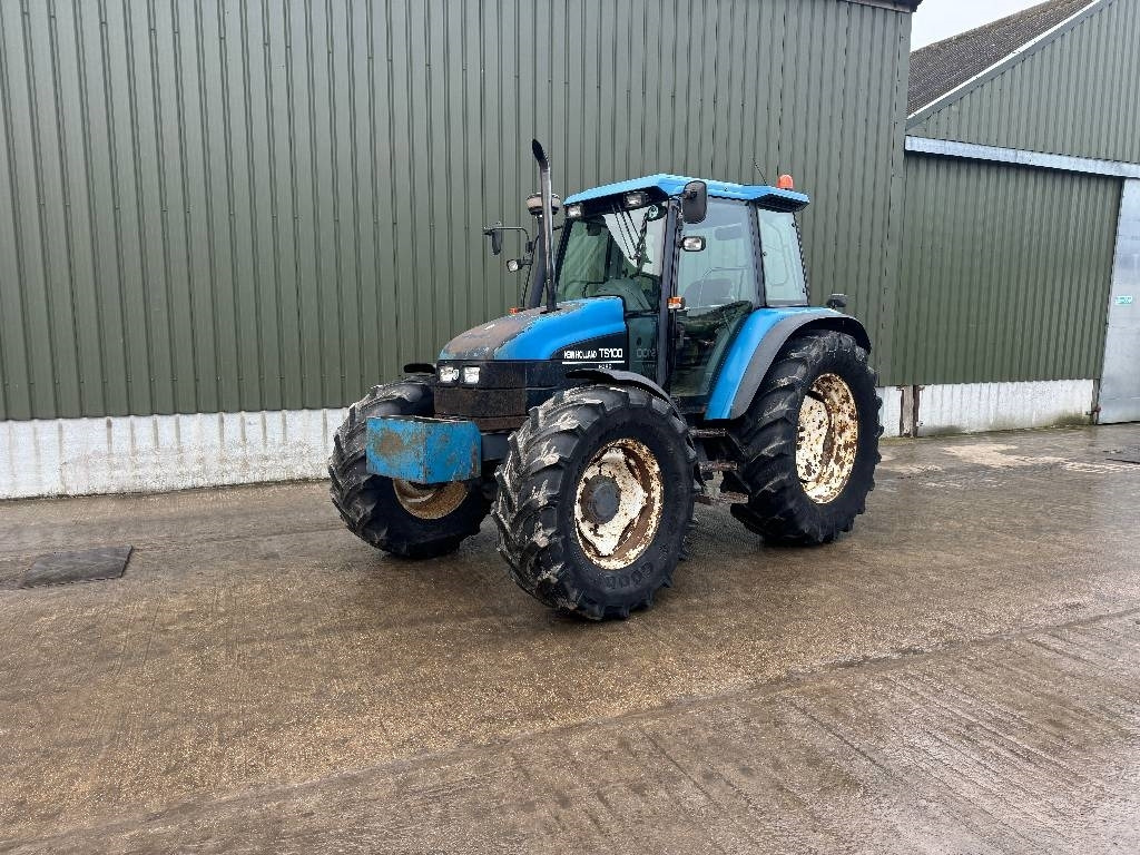 New Holland TS 100 - Трактор: фото 1 New Holland TS 100 - Трактор: фото 1