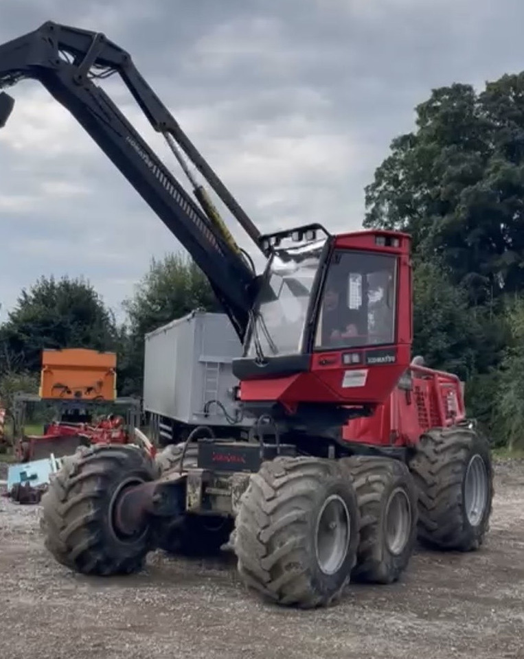 KOMATSU 911.5 / GŁOWICA C93 / CIĄGNIK LEŚNY / SERWISOWANY - Харвестер: фото 2 KOMATSU 911.5 / GŁOWICA C93 / CIĄGNIK LEŚNY / SERWISOWANY - Харвестер: фото 2