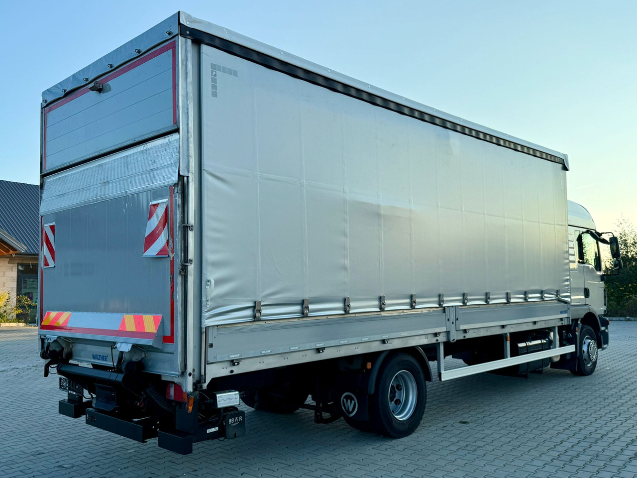 MAN TGM 12.250 / TGL / BURTO - FIRANKA / WINDA / 18 PALET / AUTOMAT - Тентованный грузовик: фото 3 MAN TGM 12.250 / TGL / BURTO - FIRANKA / WINDA / 18 PALET / AUTOMAT - Тентованный грузовик: фото 3