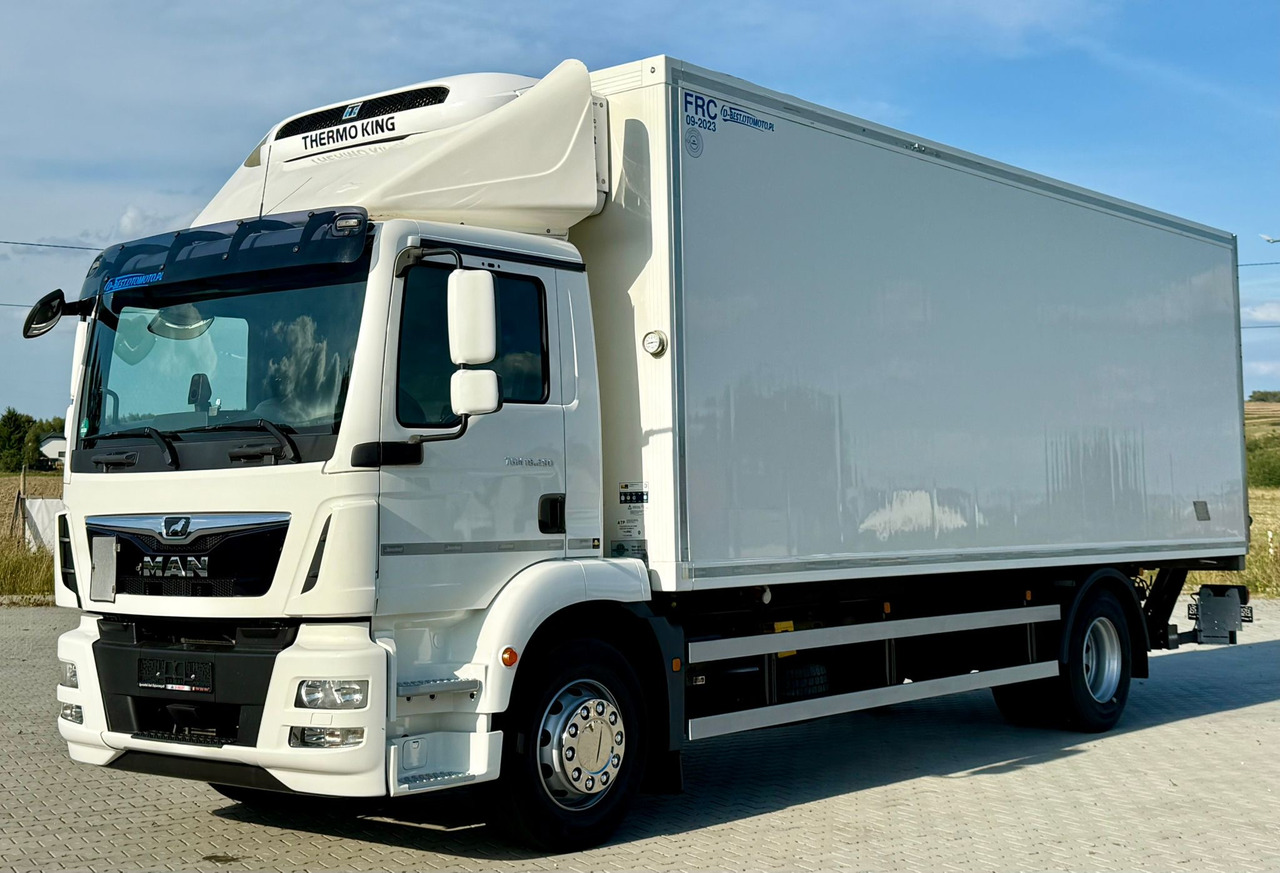 MAN TGM 18.290 / CHŁODNIA / WINDA / 18 PALET / AUTOMAT / NISKI PRZEBIEG / 2017 - Рефрижератор: фото 2 MAN TGM 18.290 / CHŁODNIA / WINDA / 18 PALET / AUTOMAT / NISKI PRZEBIEG / 2017 - Рефрижератор: фото 2