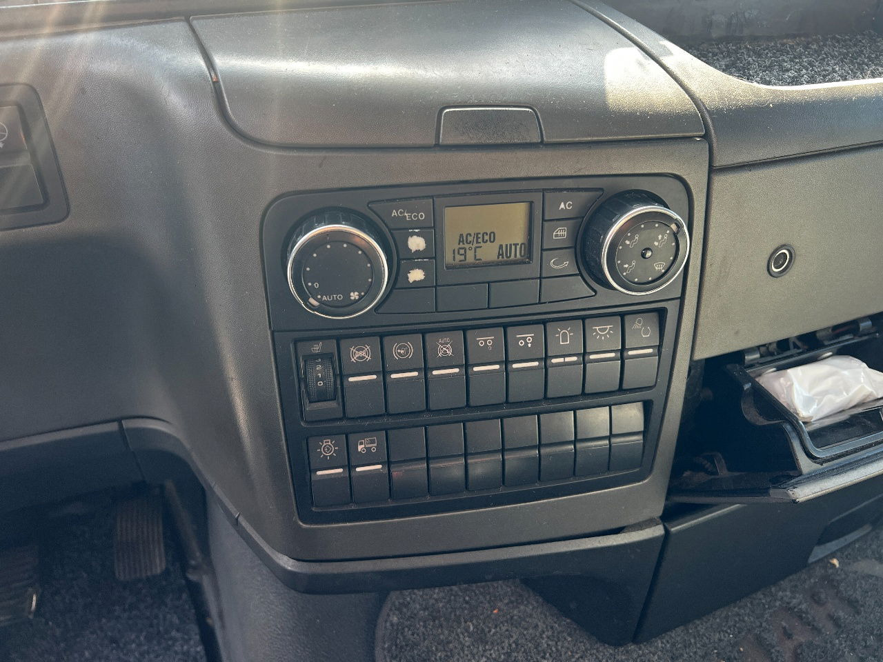 MAN TGS 26.400 6x2, Euro 5 в лизинг MAN TGS 26.400 6x2, Euro 5: фото 10 MAN TGS 26.400 6x2, Euro 5 в лизинг MAN TGS 26.400 6x2, Euro 5: фото 10