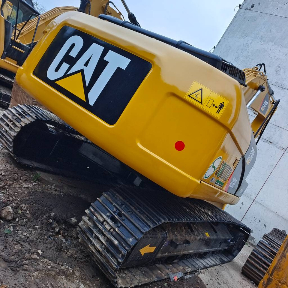 CAT 323 D - Гусеничный экскаватор: фото 4 CAT 323 D - Гусеничный экскаватор: фото 4