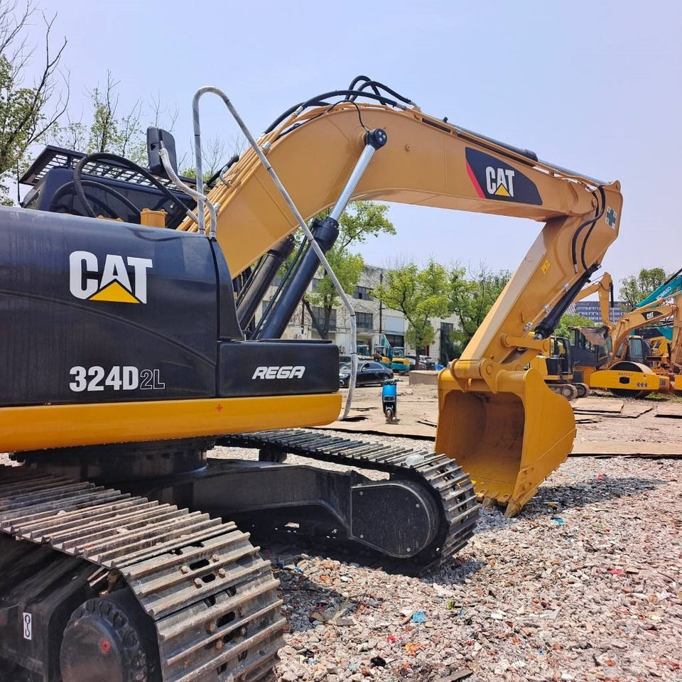 CAT 324 DL - Гусеничный экскаватор: фото 2 CAT 324 DL - Гусеничный экскаватор: фото 2