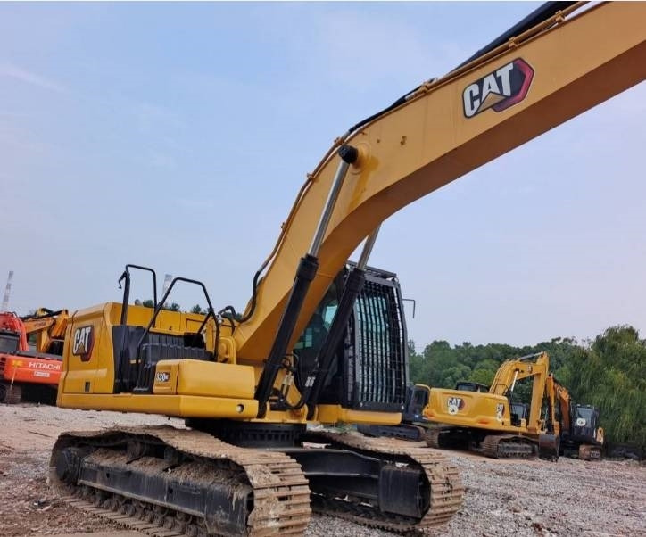 CAT 330 GC - Гусеничный экскаватор: фото 2 CAT 330 GC - Гусеничный экскаватор: фото 2