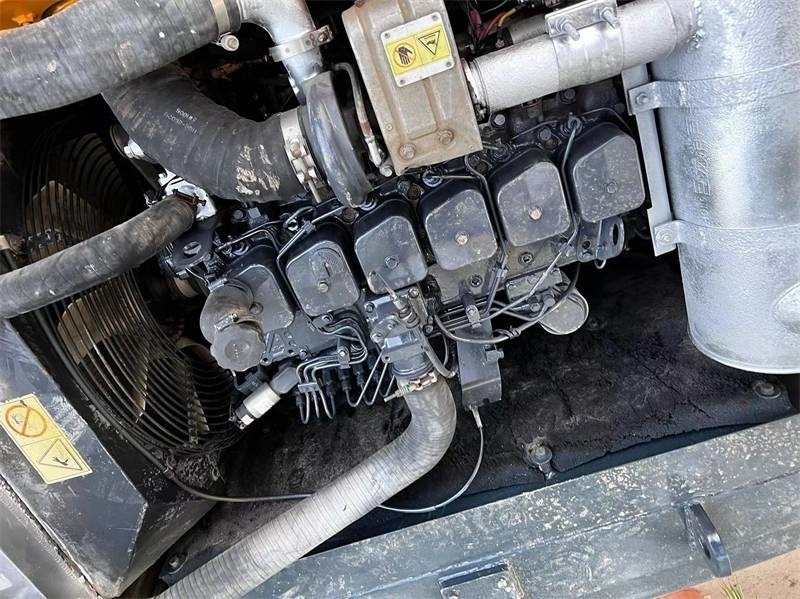 Hyundai 220LC-9S - Гусеничный экскаватор: фото 3 Hyundai 220LC-9S - Гусеничный экскаватор: фото 3