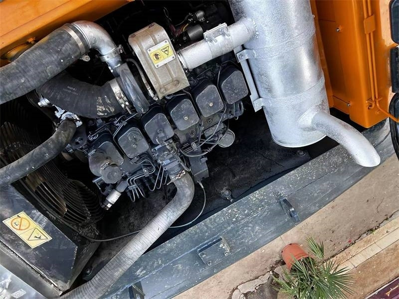 Hyundai 220LC-9S - Гусеничный экскаватор: фото 4 Hyundai 220LC-9S - Гусеничный экскаватор: фото 4