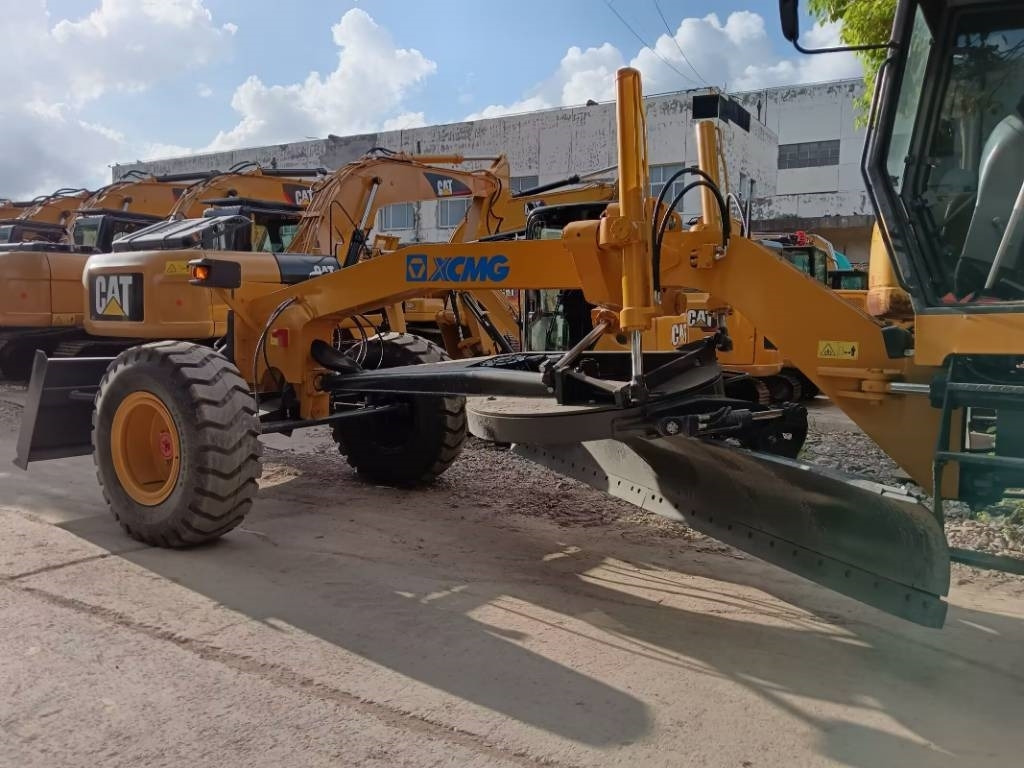 XCMG GR 2153 - Грейдер: фото 5 XCMG GR 2153 - Грейдер: фото 5