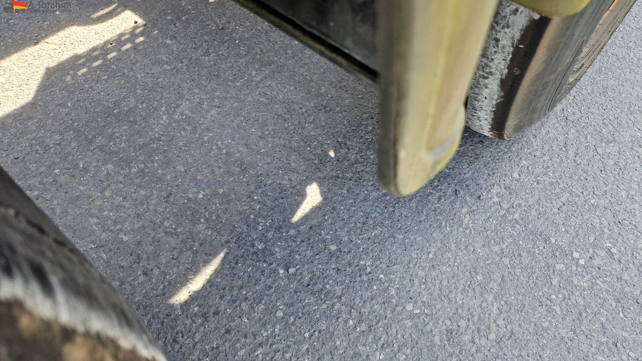 Krone SD Containerchassis 2x 20, 30, 40 ft deutscher Auflieger, ausziehbar - Полуприцеп-контейнеровоз/ Сменный кузов: фото 3 Krone SD Containerchassis 2x 20, 30, 40 ft deutscher Auflieger, ausziehbar - Полуприцеп-контейнеровоз/ Сменный кузов: фото 3