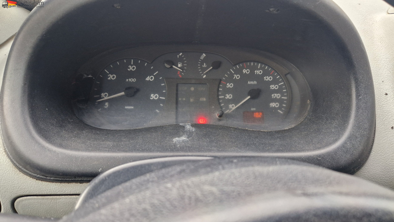 Renault 52AF, zwillingsbereift 2.8 nicht neu, aber läuft, - Цельнометаллический фургон: фото 2 Renault 52AF, zwillingsbereift 2.8 nicht neu, aber läuft, - Цельнометаллический фургон: фото 2