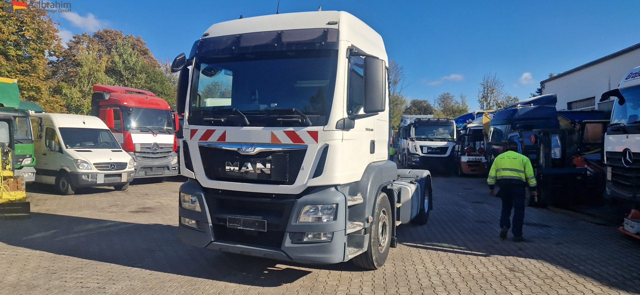 MAN TGS 18.400 PTO für Kompressor sehr sauber, 8x baugleich - Тягач: фото 1 MAN TGS 18.400 PTO für Kompressor sehr sauber, 8x baugleich - Тягач: фото 1