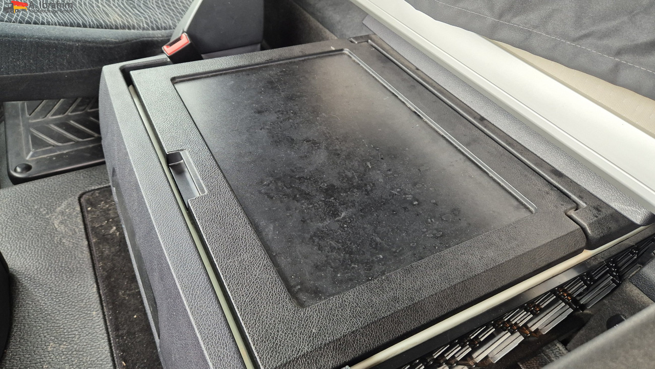 Mercedes-Benz 1840 mehrfach vorhanden - Тягач: фото 3 Mercedes-Benz 1840 mehrfach vorhanden - Тягач: фото 3