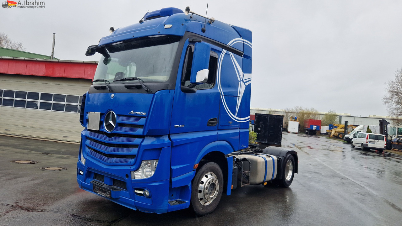 Mercedes-Benz 1843 Topzustand einsatzbereit, Motor nur 150 tkm - Тягач: фото 1 Mercedes-Benz 1843 Topzustand einsatzbereit, Motor nur 150 tkm - Тягач: фото 1