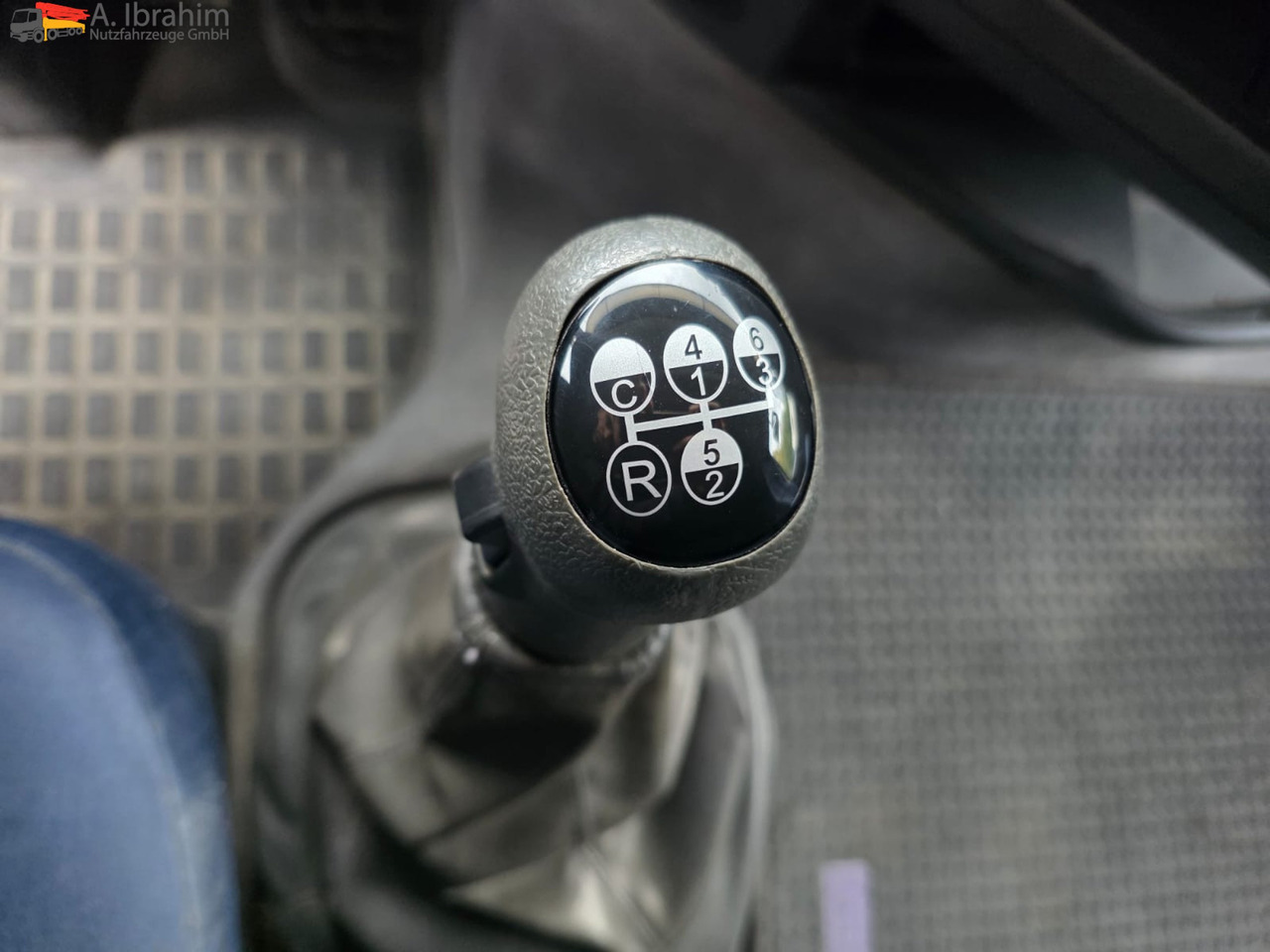 Volvo FH 520 | 6x4 | Schaltgetriebe | Blatt Blatt Klima | Trommelbremse | 3 Pedals - Тягач: фото 2 Volvo FH 520 | 6x4 | Schaltgetriebe | Blatt Blatt Klima | Trommelbremse | 3 Pedals - Тягач: фото 2