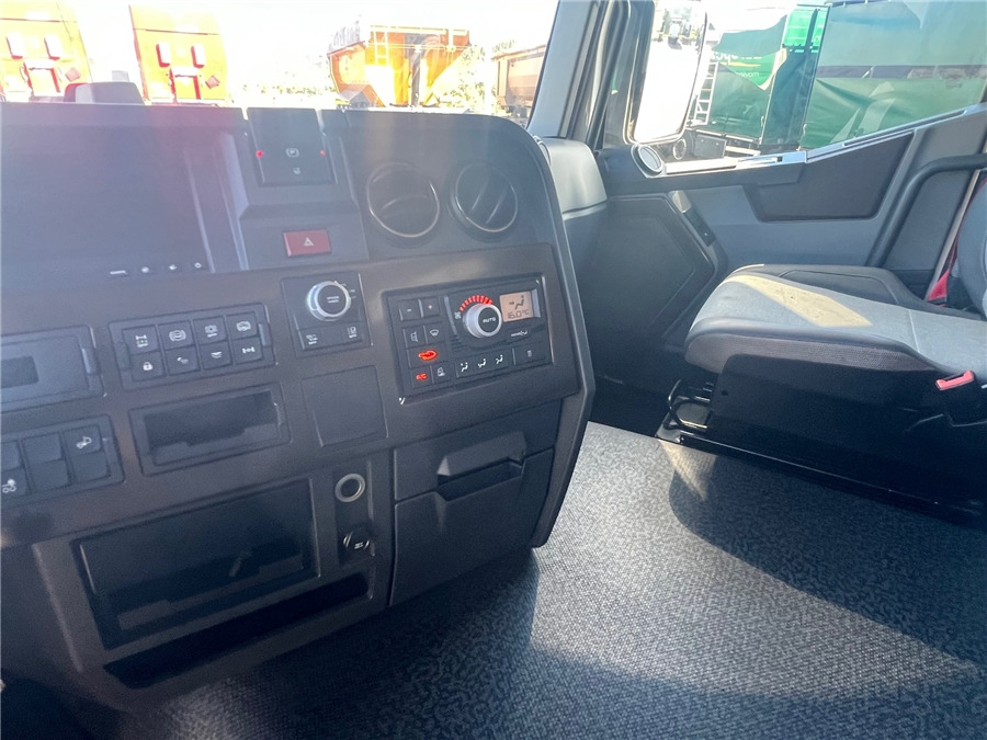 Грузовик-контейнеровоз/ Сменный кузов Renault T430: фото 14