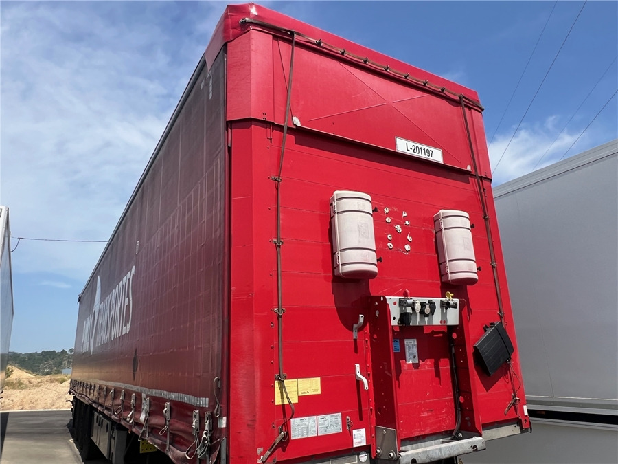SCHMITZ CARGOBULL SCB-S3T TETO ELEVAR - Тентованный полуприцеп: фото 2 SCHMITZ CARGOBULL SCB-S3T TETO ELEVAR - Тентованный полуприцеп: фото 2