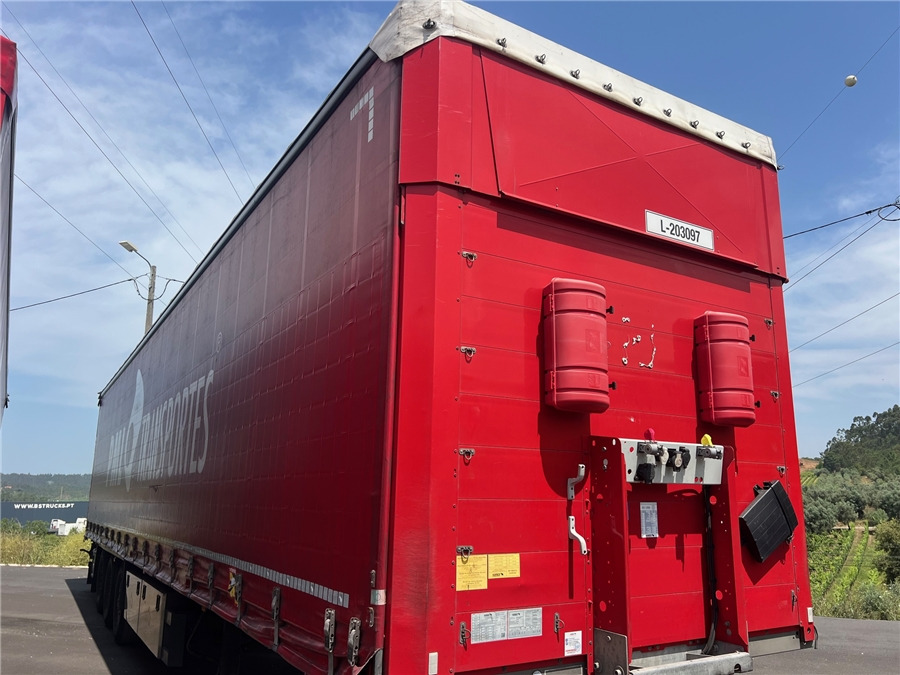 SCHMITZ CARGOBULL SCB-S3T TETO ELEVAR - Тентованный полуприцеп: фото 2 SCHMITZ CARGOBULL SCB-S3T TETO ELEVAR - Тентованный полуприцеп: фото 2