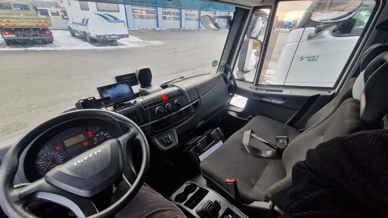 IVECO EUROCARGO 75E19P - Тентованный грузовик: фото 4 IVECO EUROCARGO 75E19P - Тентованный грузовик: фото 4