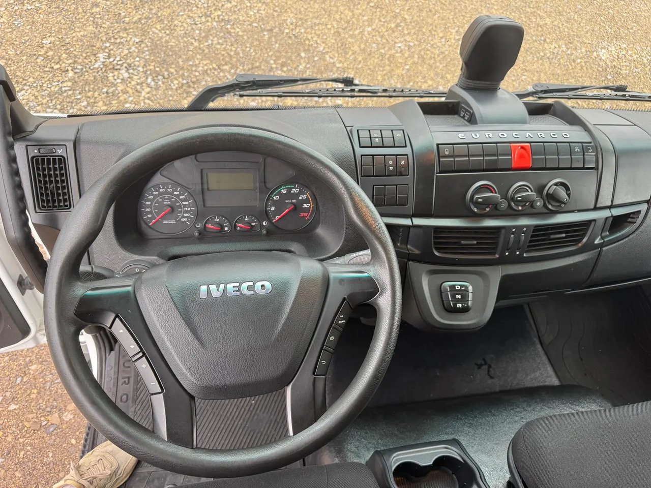 Грузовик с закрытым кузовом IVECO EUROCARGO 75E19P: фото 7