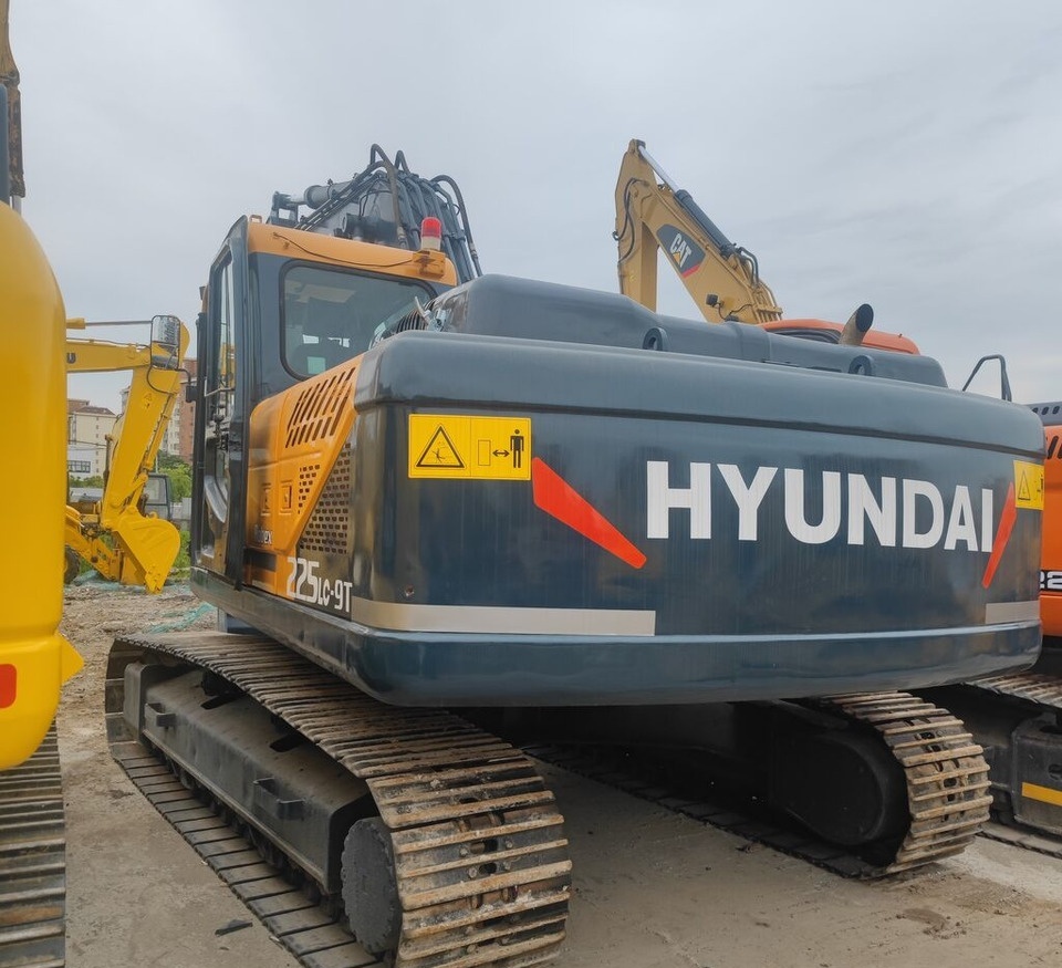 Hyundai R225-9T - Гусеничный экскаватор: фото 2 Hyundai R225-9T - Гусеничный экскаватор: фото 2