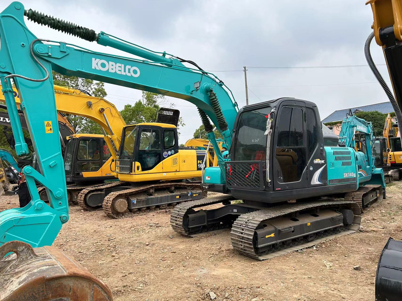 KOBELCO SK140LC-8 - Гусеничный экскаватор: фото 5 KOBELCO SK140LC-8 - Гусеничный экскаватор: фото 5