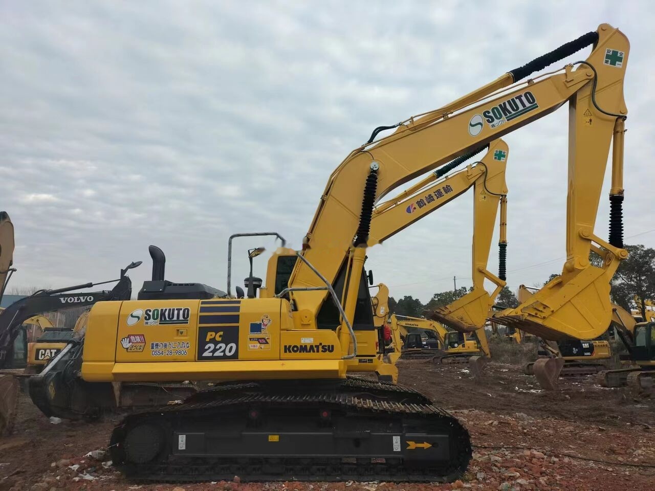 Komatsu PC220-8 - Гусеничный экскаватор: фото 5 Komatsu PC220-8 - Гусеничный экскаватор: фото 5