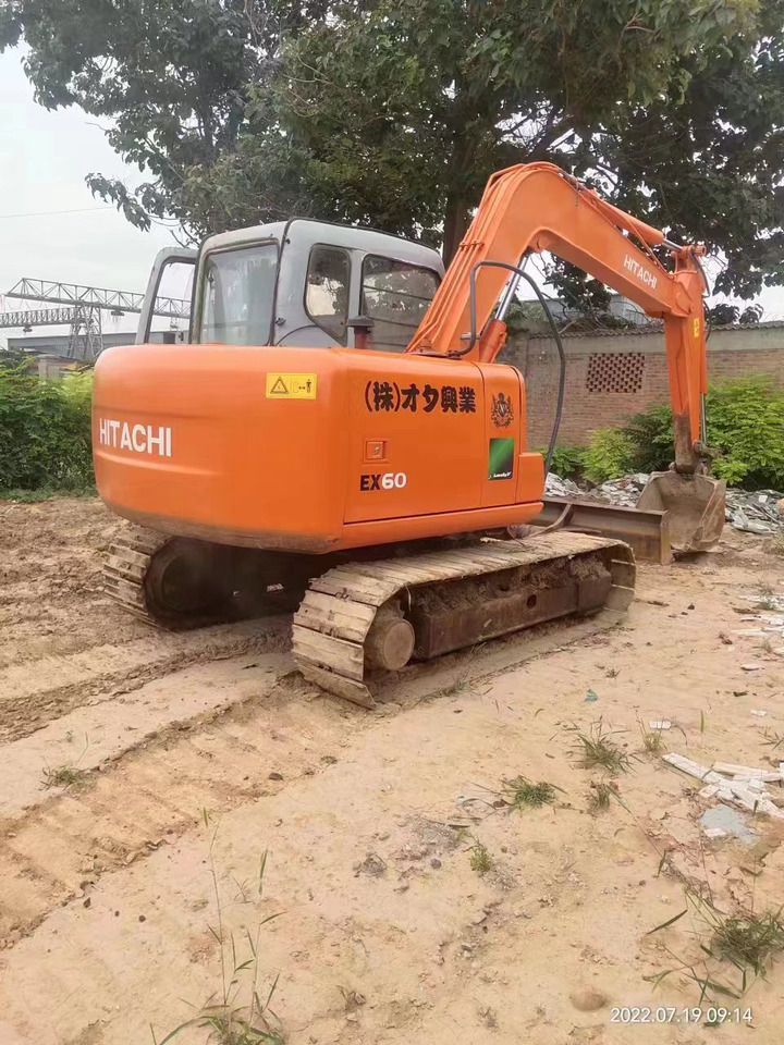 HITACHI EX60-5 - Мини-экскаватор: фото 1 HITACHI EX60-5 - Мини-экскаватор: фото 1