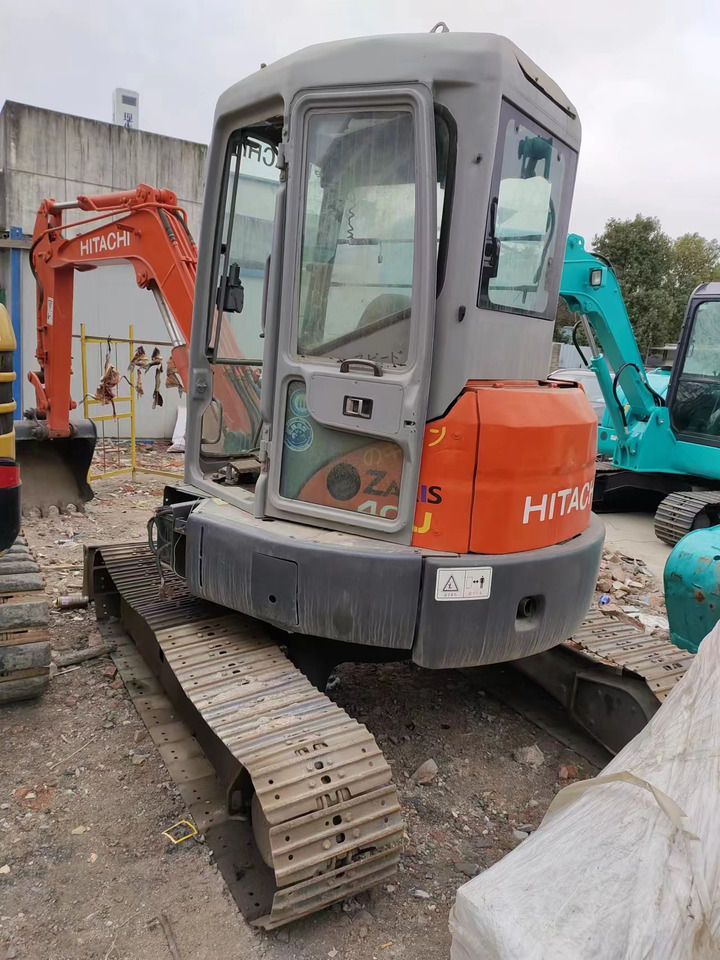 HITACHI ZX40U - Мини-экскаватор: фото 1 HITACHI ZX40U - Мини-экскаватор: фото 1