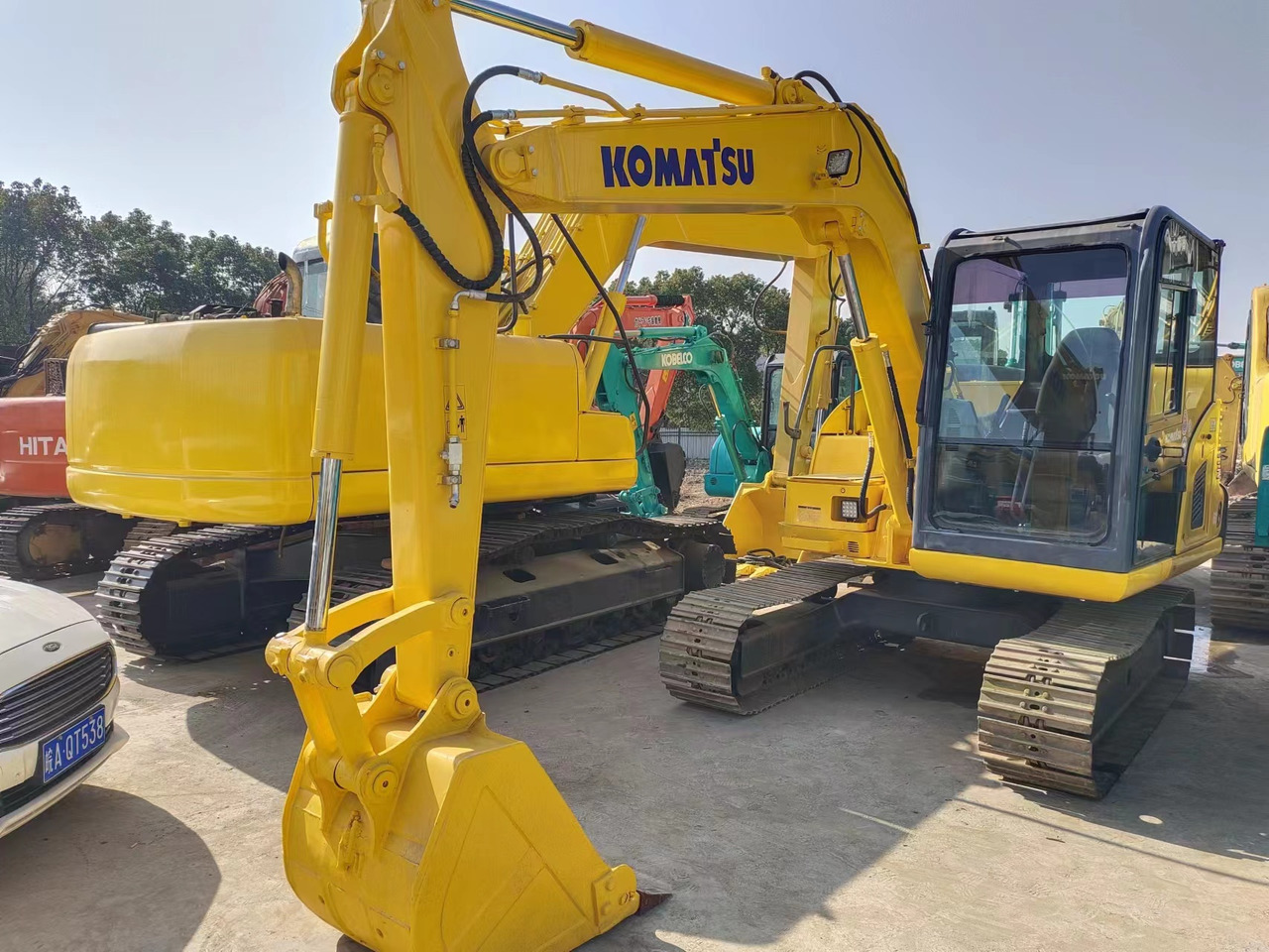 KOMATSU PC60-8 - Мини-экскаватор: фото 1 KOMATSU PC60-8 - Мини-экскаватор: фото 1