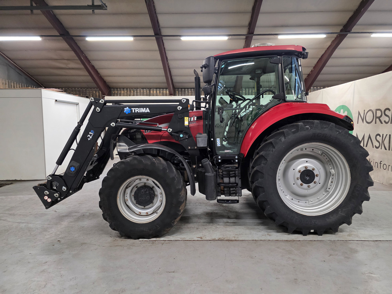 CASE IH Farmall 115U - Трактор: фото 2 CASE IH Farmall 115U - Трактор: фото 2